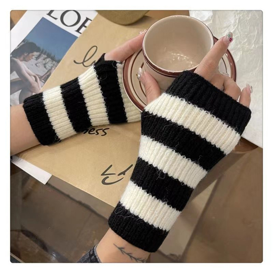 Y2k Accessories Cold Resistanc - огляд і ціна Fingerless Glove Knit