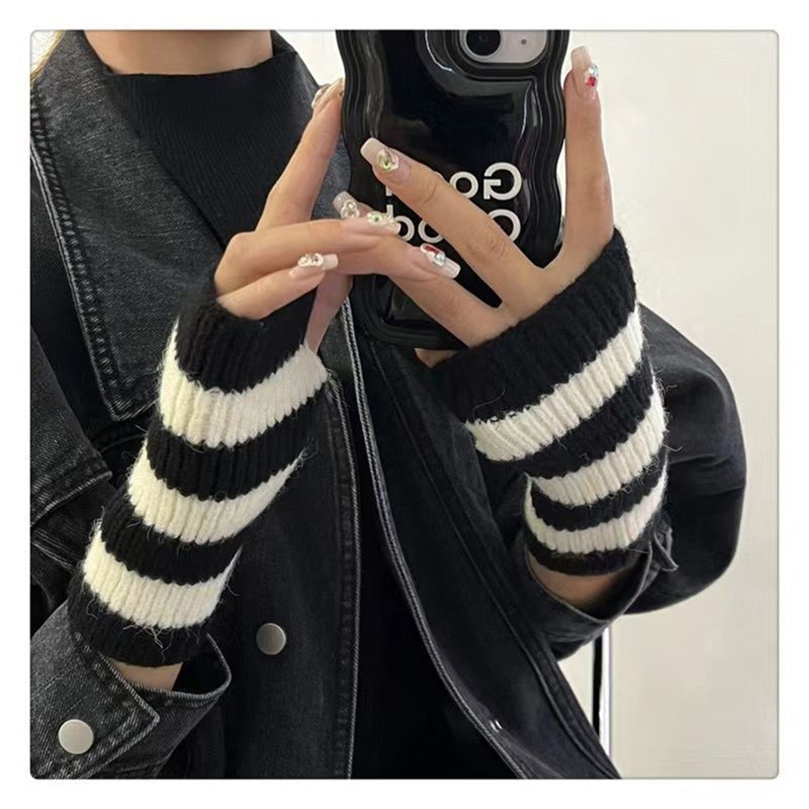 Y2k Accessories Cold Resistanc - огляд і ціна Fingerless Glove Knit